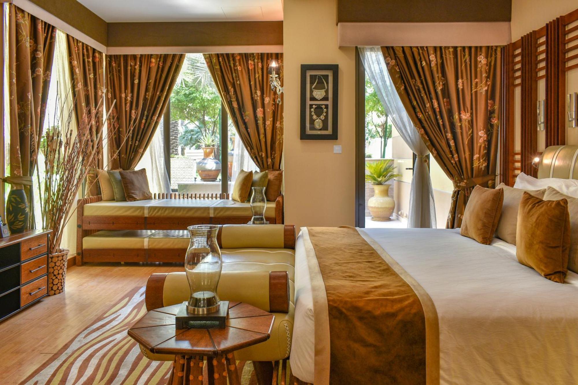 Palavra Resort Manama Eksteriør bilde A suite at the Jumeirah Creekside