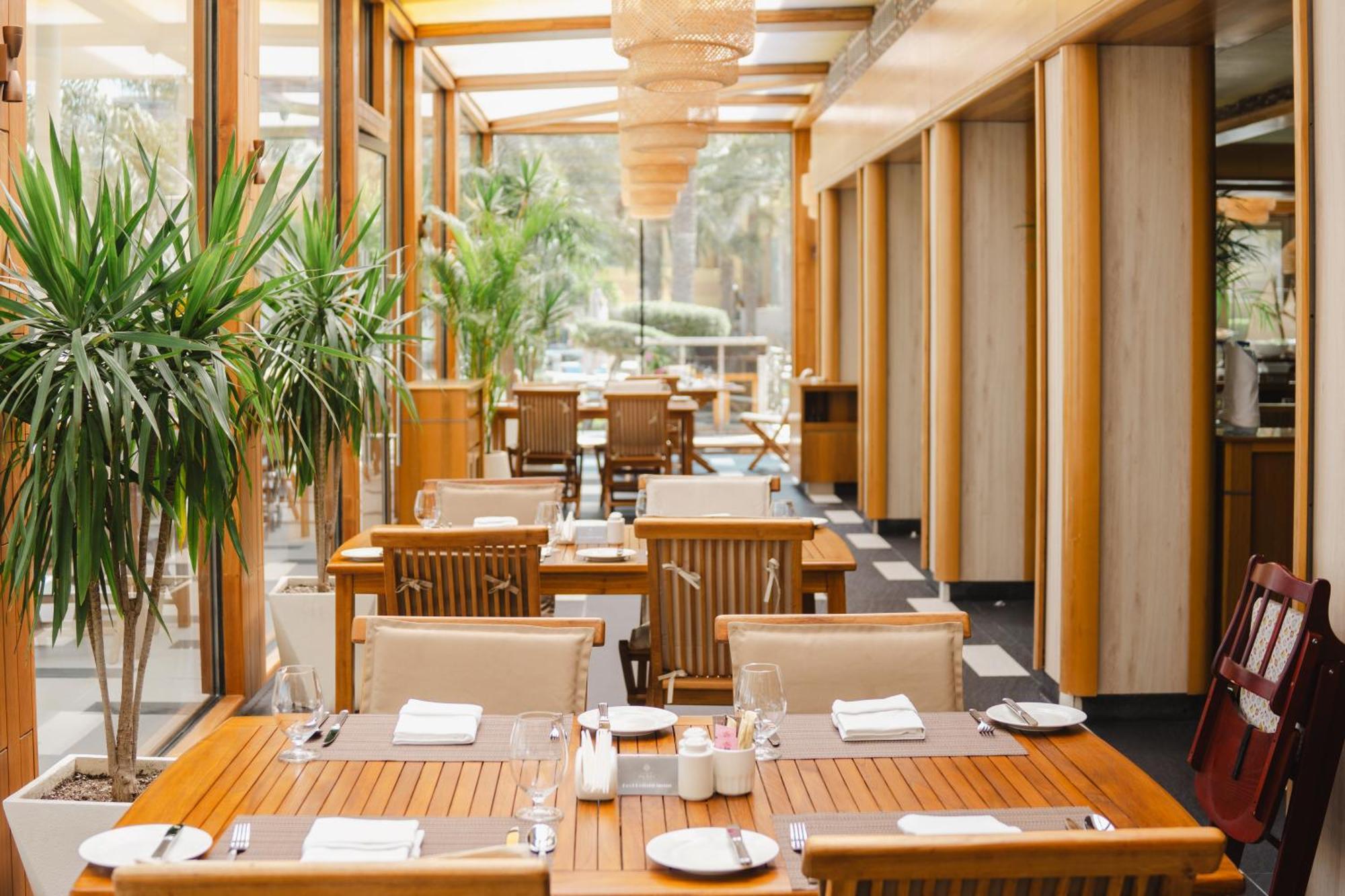Palavra Resort Manama Eksteriør bilde The restaurant