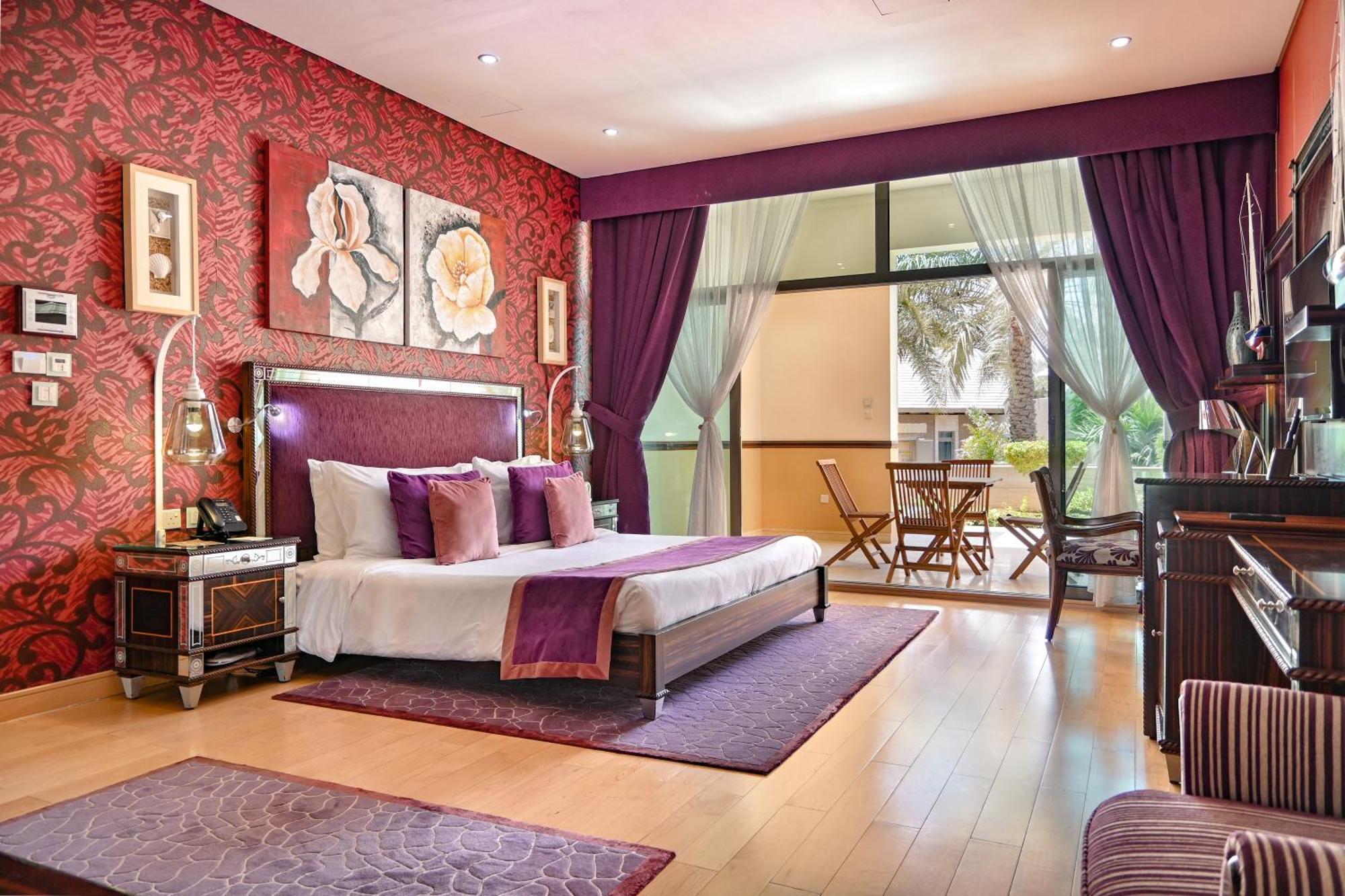 Palavra Resort Manama Eksteriør bilde A bedroom at the Taj Bengal